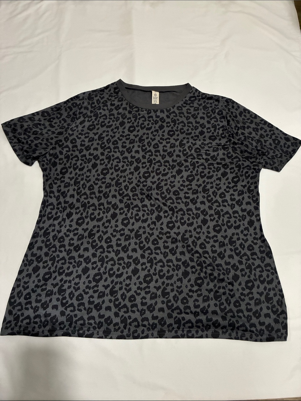 Blooming Jelly Gray Black Leopard Pattern Short Sleeve T-Shirt Top XL
